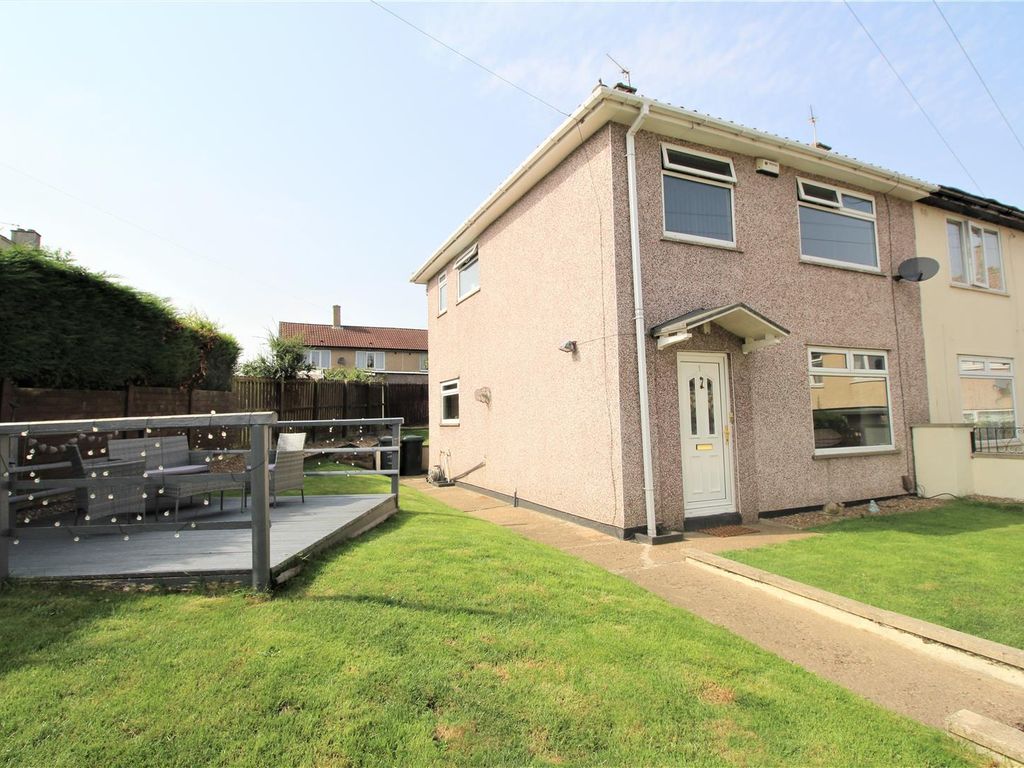 3 bed semidetached house for sale in Short Close, Wyke, Bradford BD12