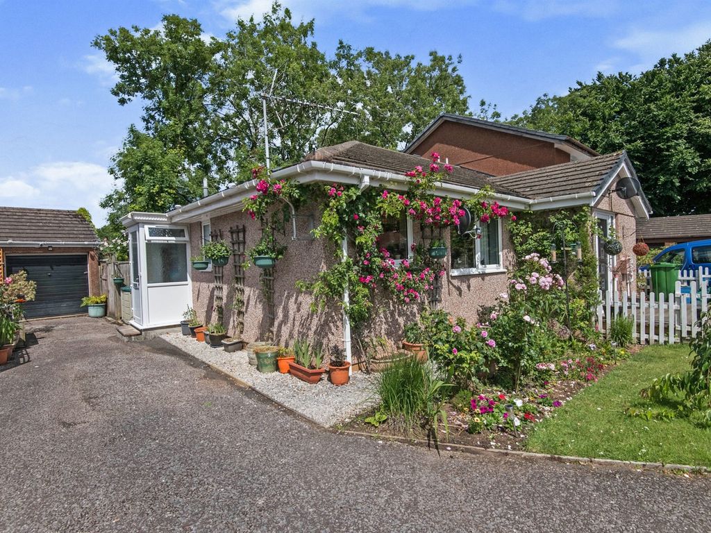 2 bed terraced bungalow for sale in Jenwood Road, Dunkeswell, Honiton