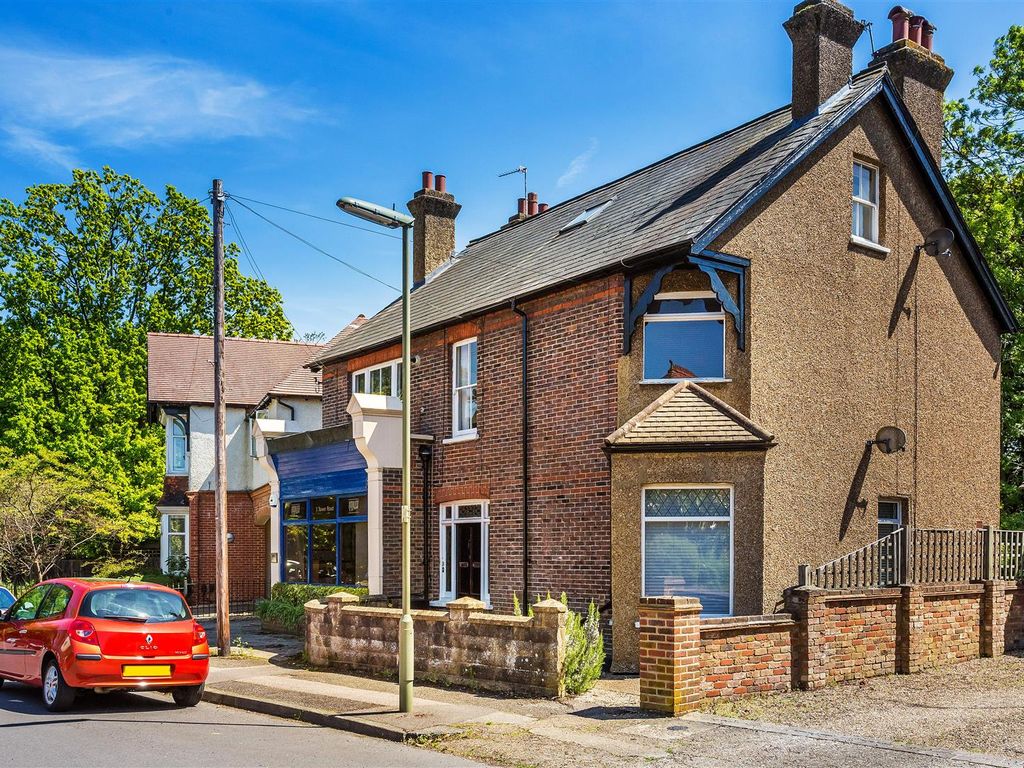 2 bed flat for sale in Tower Road, Tadworth KT20 Zoopla