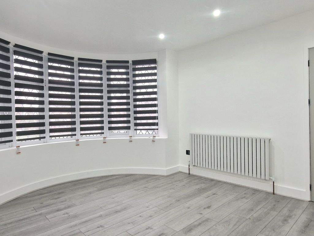 3 bed property to rent in Hazelwood Lane, Abbots Langley WD5, £2,300 pcm Zoopla