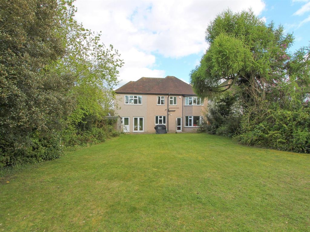 5 bed detached house for sale in Banstead Road South, Sutton SM2, £