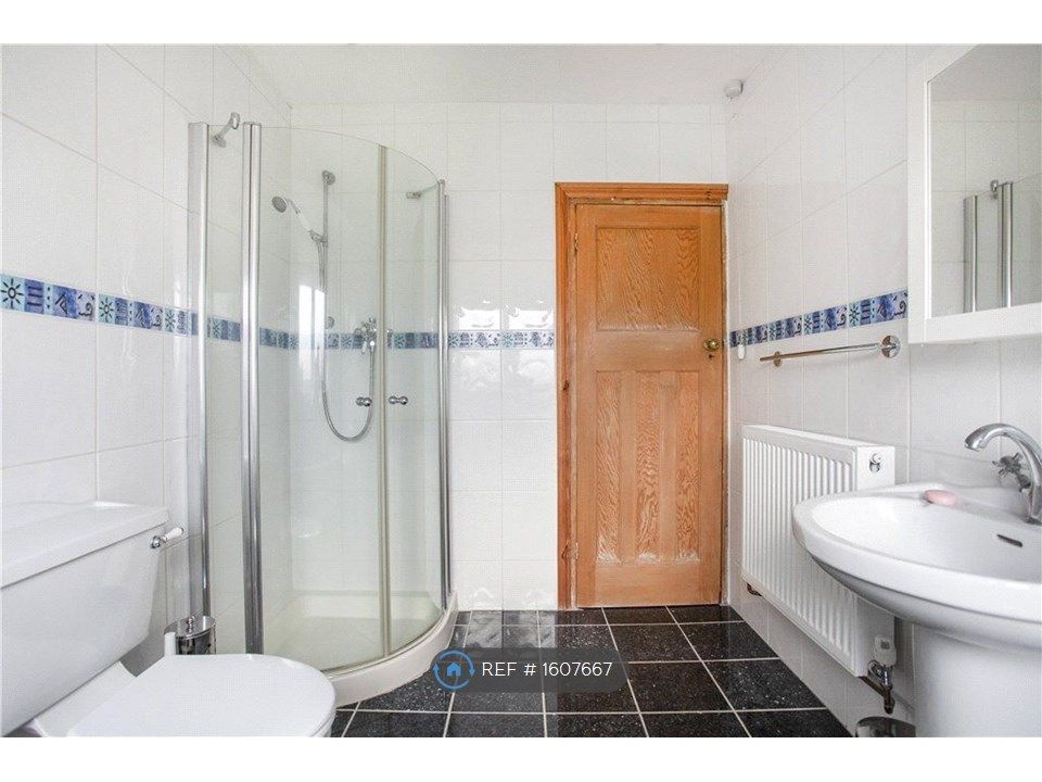 3 bed semidetached house to rent in Shirley Drive, Hounslow TW3 Zoopla