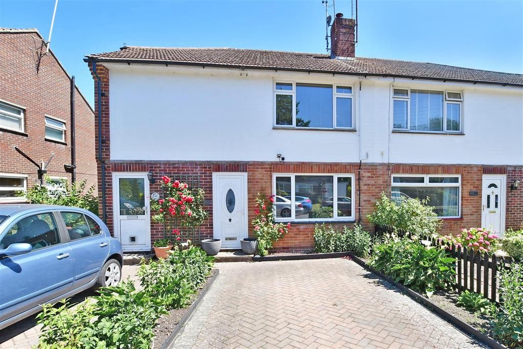 2 bed for sale in Appledore Gardens, Lindfield, Haywards
