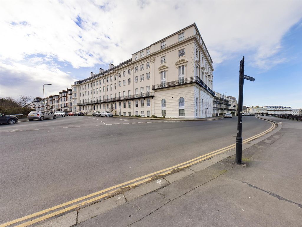 2 bed flat for sale in Prince Of Wales Apartments, Prince Of Wales