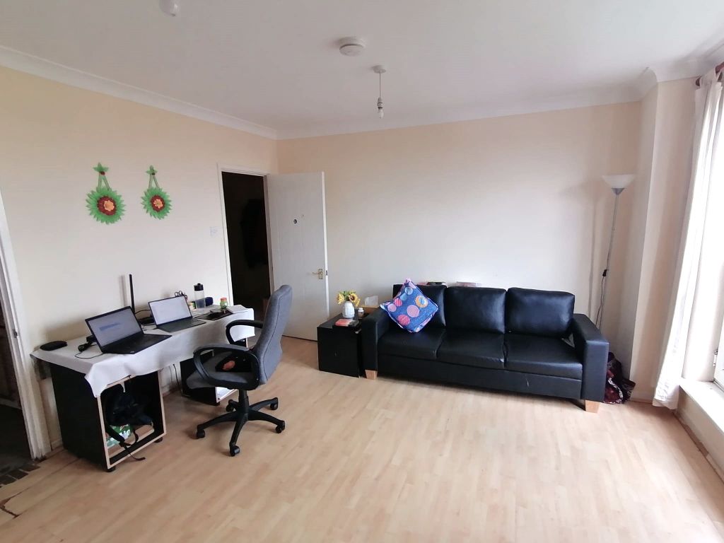 1 bed flat for sale in High Street, Hounslow TW3 Zoopla