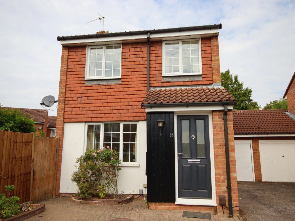 3 bed property to rent in The Lynx, Cherry Hinton, Cambridge CB1, £