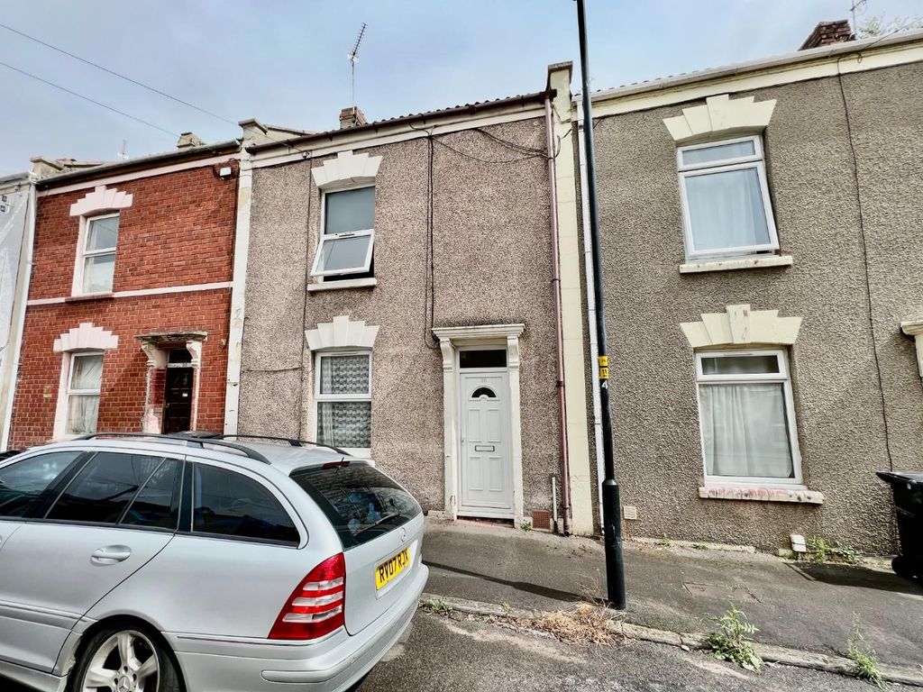 2 bed terraced house to rent in Hanover Street, Barton Hill, Bristol