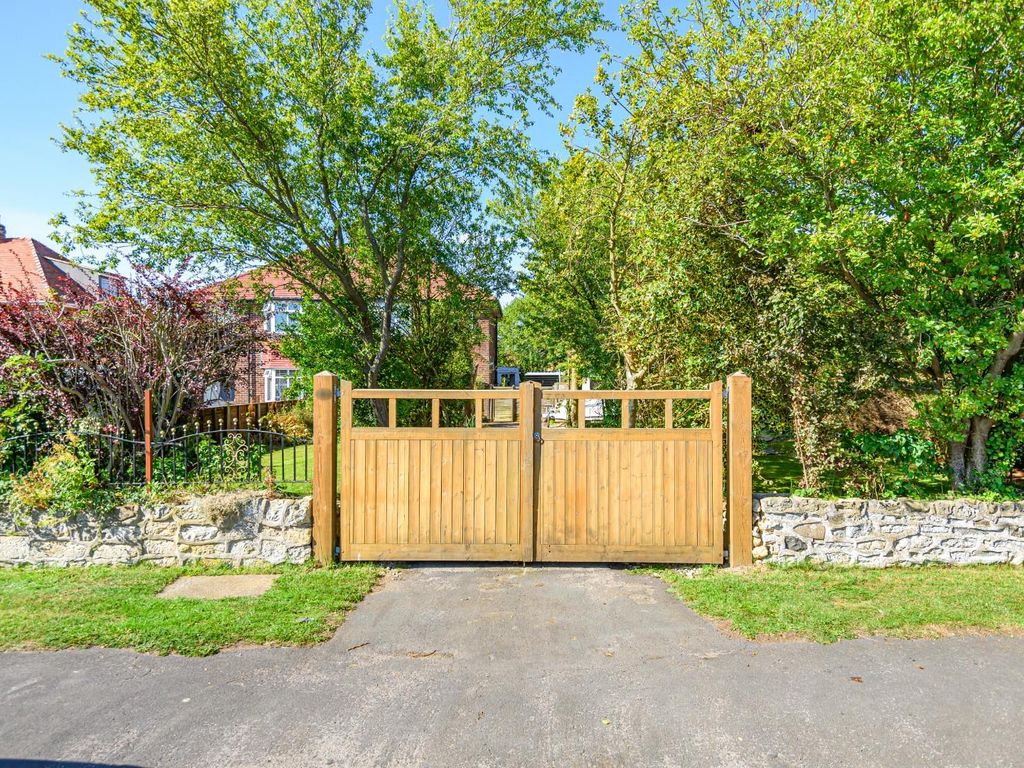 3 bed semidetached house for sale in Filey Road, Gristhorpe, Filey