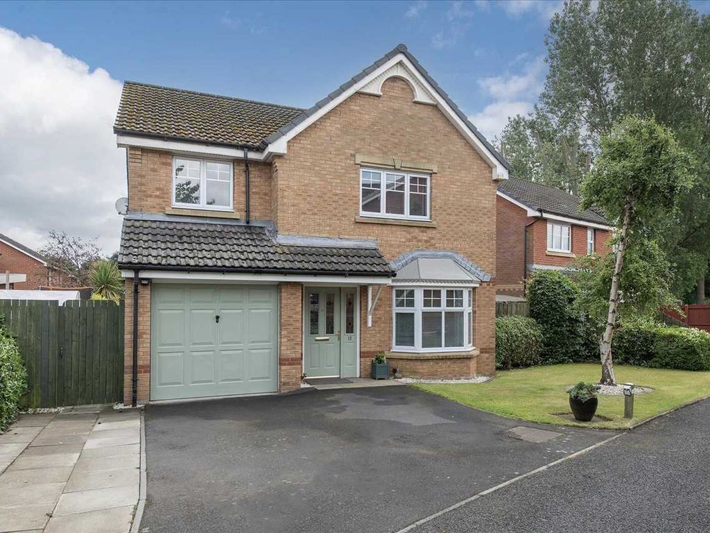 4 bed villa for sale in Peasehill Gait, Rosyth, Dunfermline KY11, £