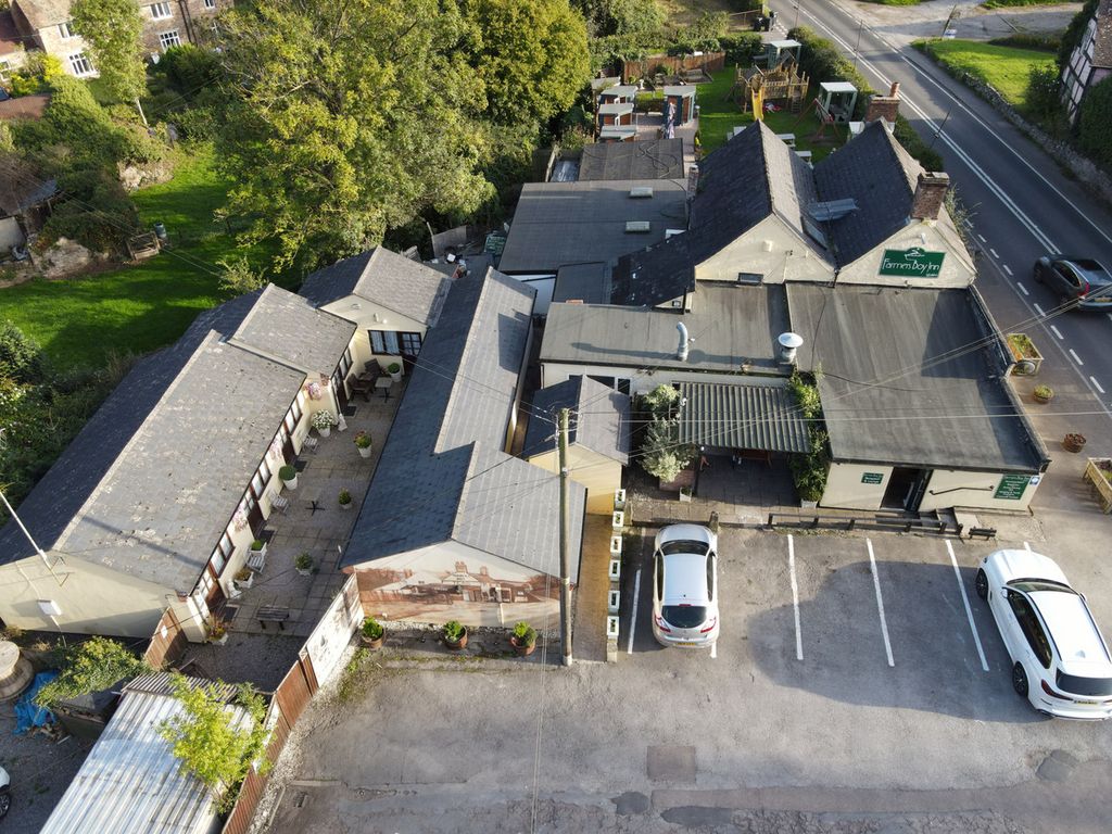 11 bed country house for sale in Ross Road, Longhope GL17, £825,000