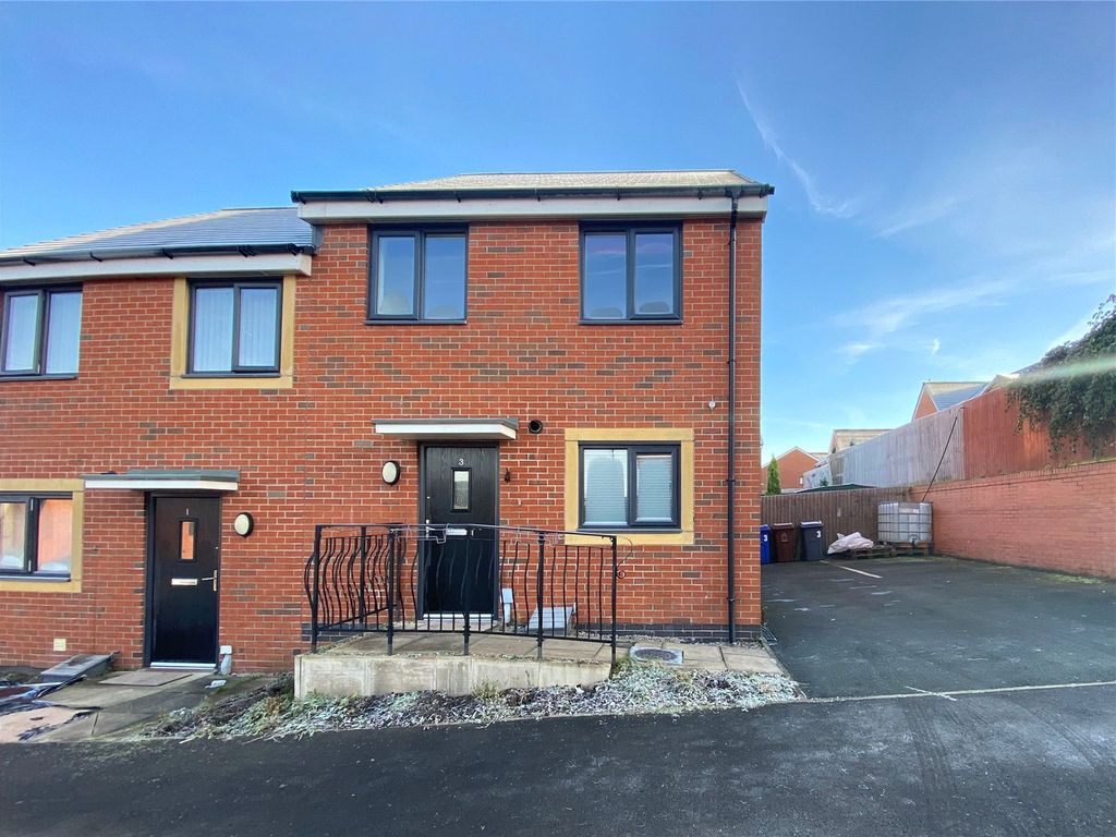 3 bed semidetached house to rent in Barrett Street, Accrington