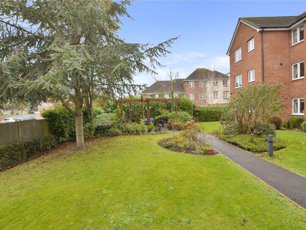 2 bed flat for sale in Station Road, West Moors, Ferndown, Dorset BH22