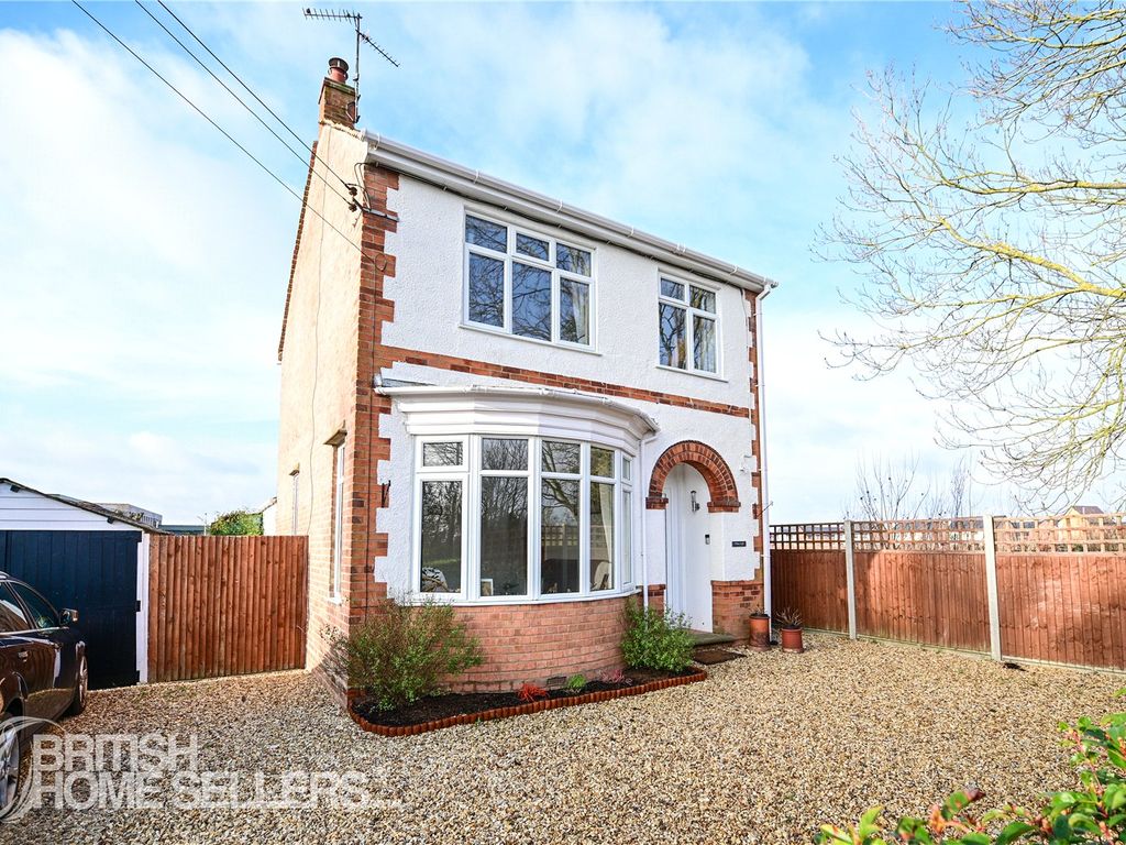 3 bed detached house for sale in Newborough Road, Peterborough