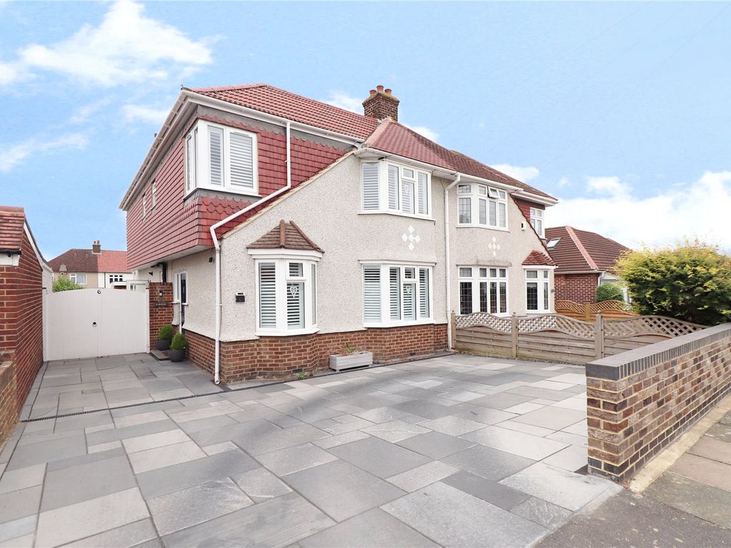 5 bed semidetached house for sale in Keswick Road, Bexleyheath, Kent