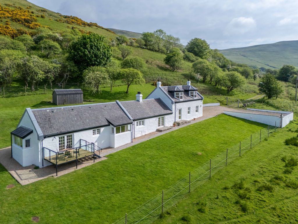 4 bed villa for sale in St. Brides, Lochranza, Isle Of Arran, North
