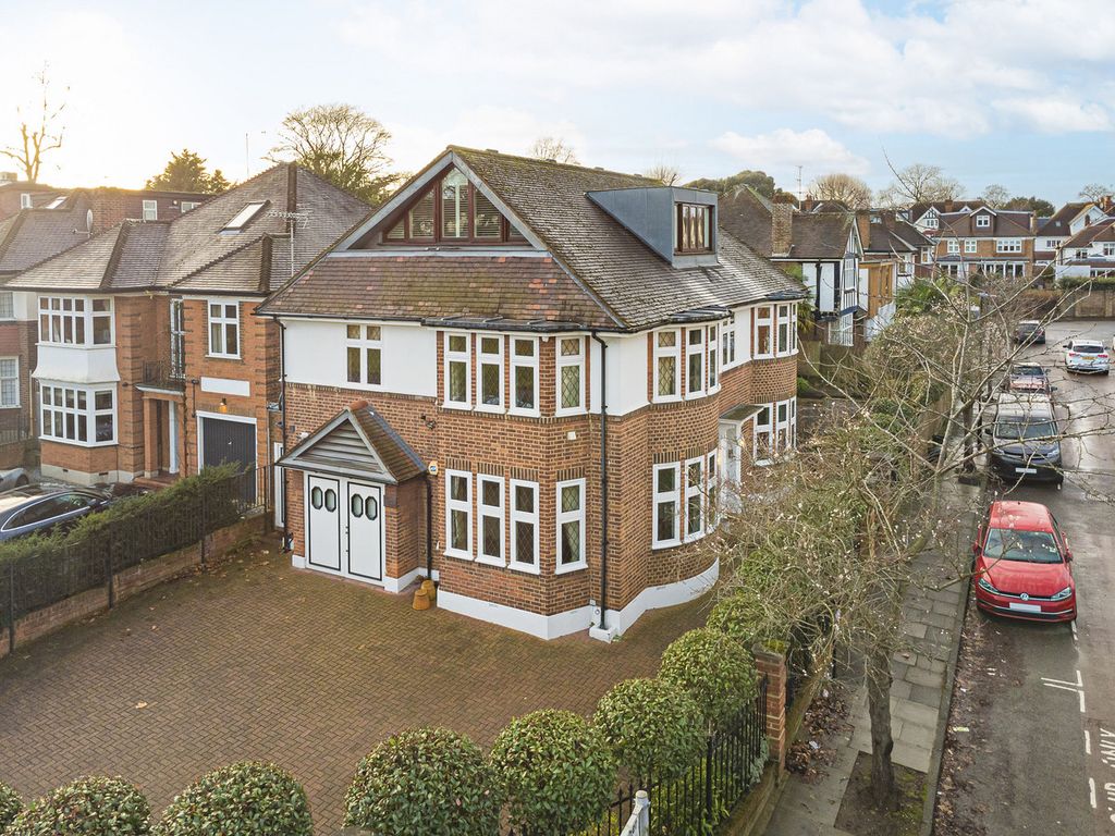 6 bed detached house for sale in Queens Road, Richmond TW10 Zoopla