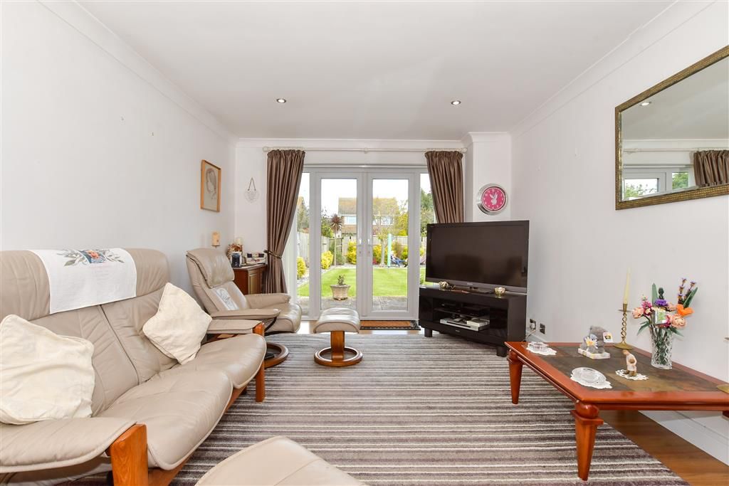 3 bed detached bungalow for sale in Queens Road, Littlestone, Kent TN28