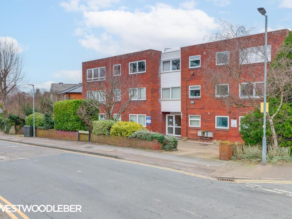 2 bed flat for sale in Lansdowne Court, Churchfields, Broxbourne EN10