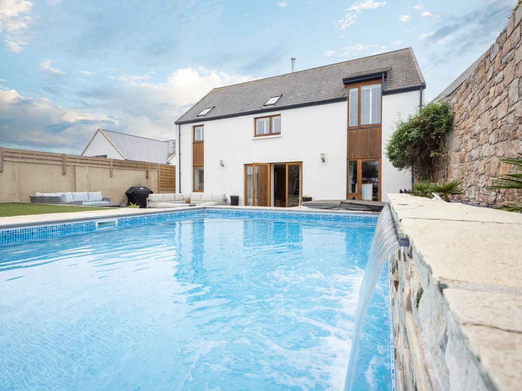 4 bed semidetached house for sale in La Rue De L'etocquet, St. Ouen