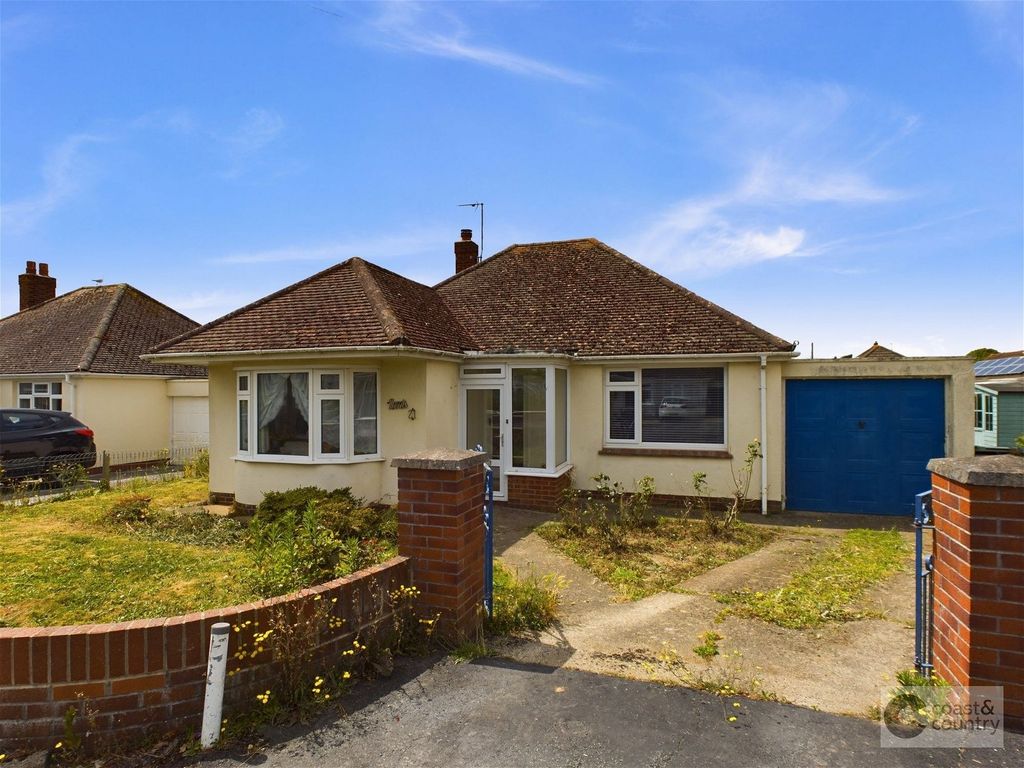 2 bed bungalow for sale in Princess Road, Kingsteignton, Newton Abbot