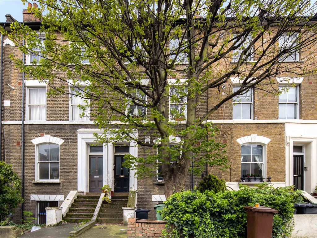 3 bed flat to rent in Graham Road, London E8, £3,400 pcm Zoopla