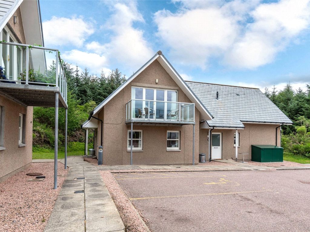 3 bed semidetached house to rent in 33 Queens Court, Inchmarlo