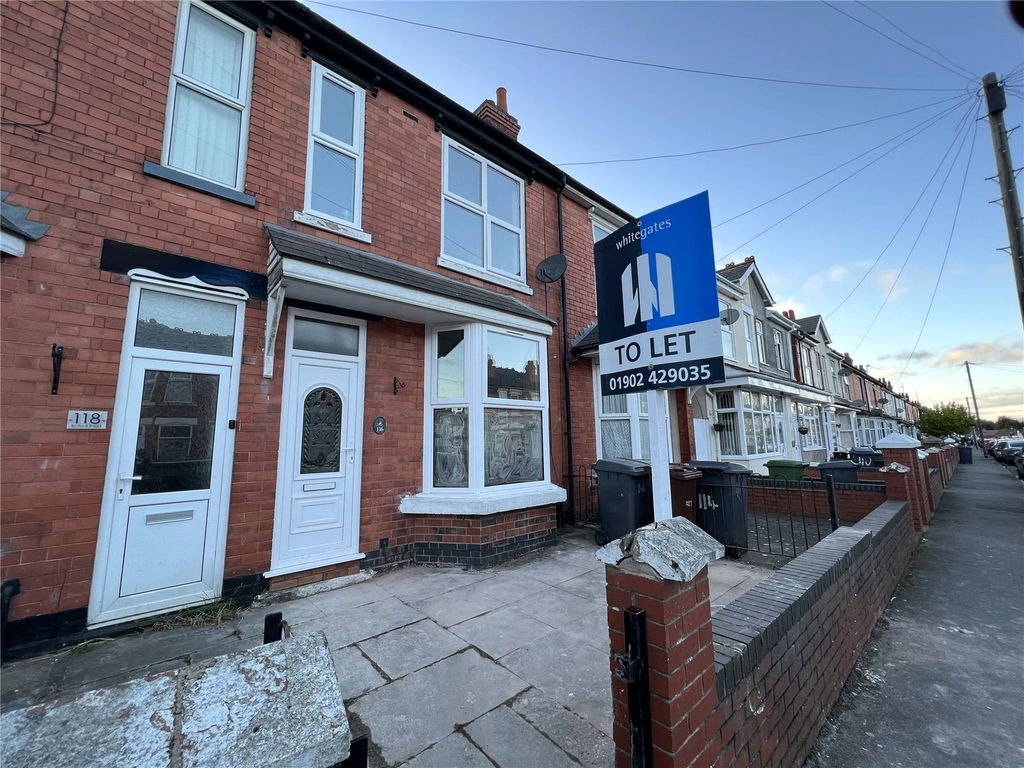 3 bed terraced house to rent in Bruford Road, Wolverhampton, West