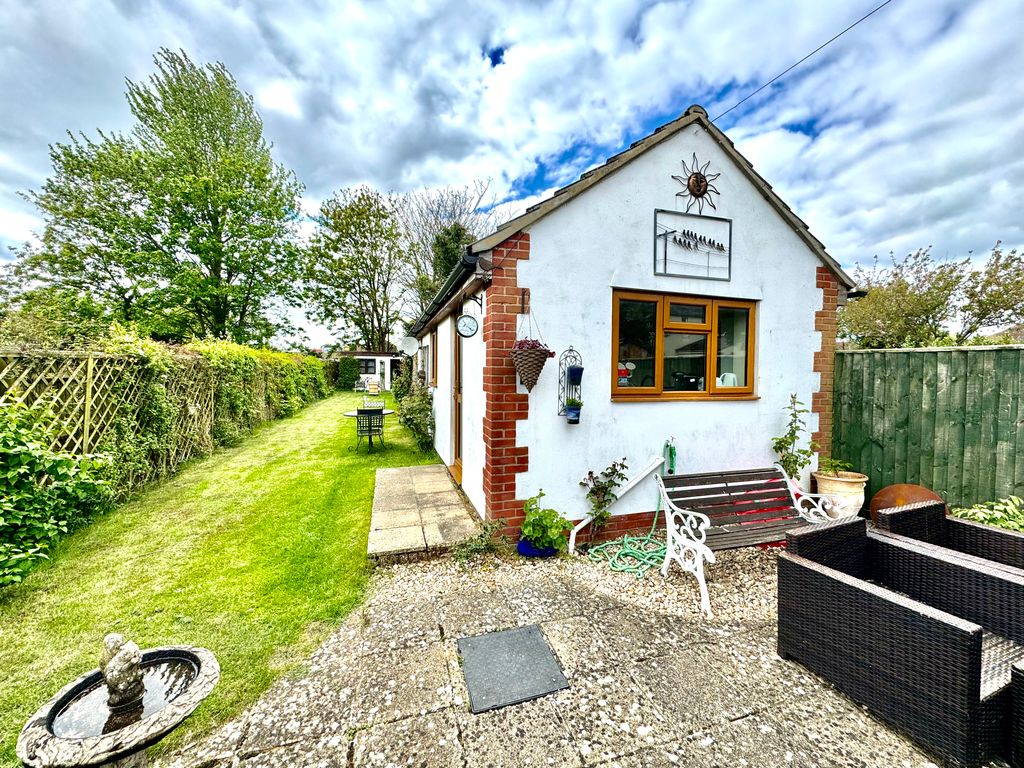 1 bed property to rent in Cowley Road, Littlemore, Oxford OX4, £900 pcm