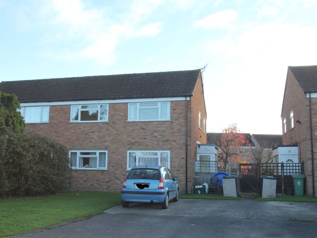 1 bed property to rent in Cheviot Close, Quedgeley, Gloucester GL2, £