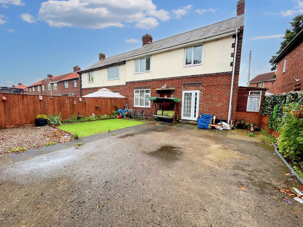 4 bed semidetached house for sale in York Road, Birtley, Chester Le