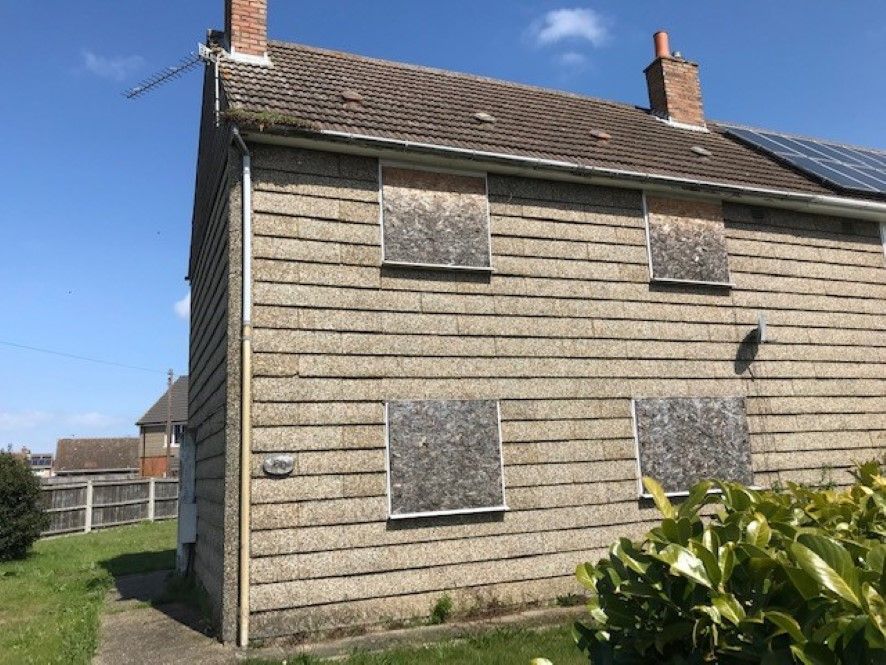 3 bed semidetached house for sale in 50 Priory Road, North Wootton