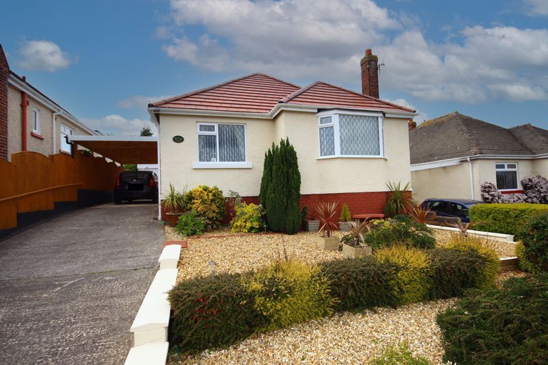 2 bed detached bungalow for sale in Cefn Y Bryn, Llanrhos, Llandudno