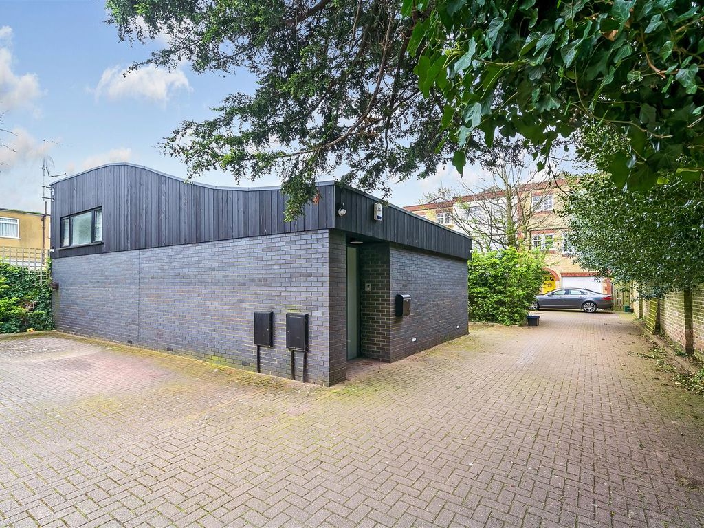 House For Sale Falstaff Road Shirley at Jerome Cornish blog