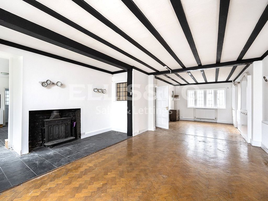 6 bed semidetached house for sale in Finchley Road, Golders Green