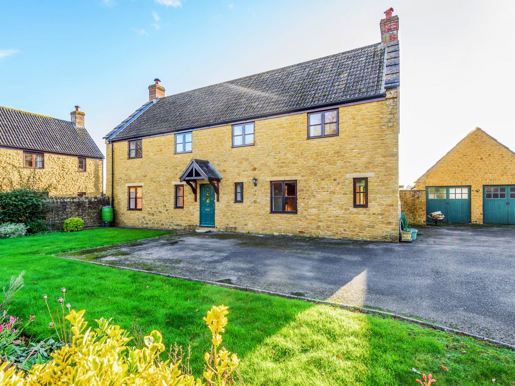 4 bed detached house for sale in East Chinnock, Yeovil, Somerset BA22