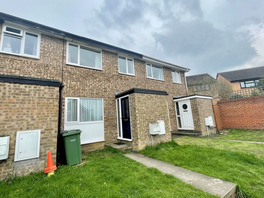 3 bed terraced house for sale in Cromwell Avenue, Thame OX9 Zoopla