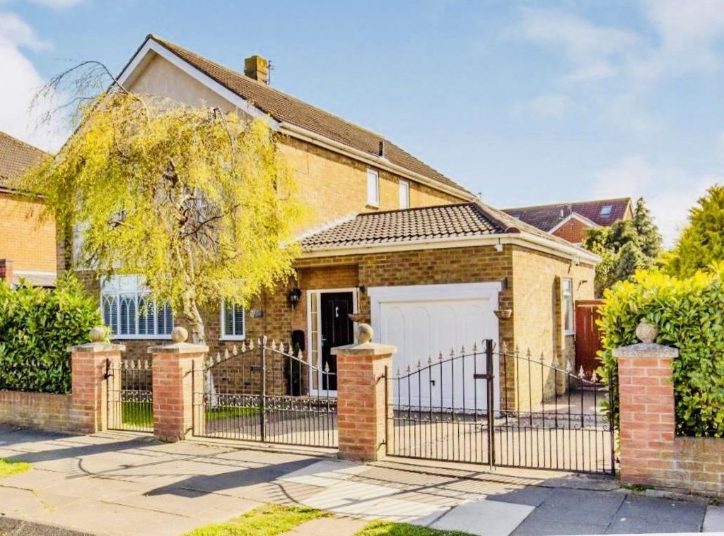 4 bed detached house for sale in Acklam Road, Middlesbrough TS5 Zoopla