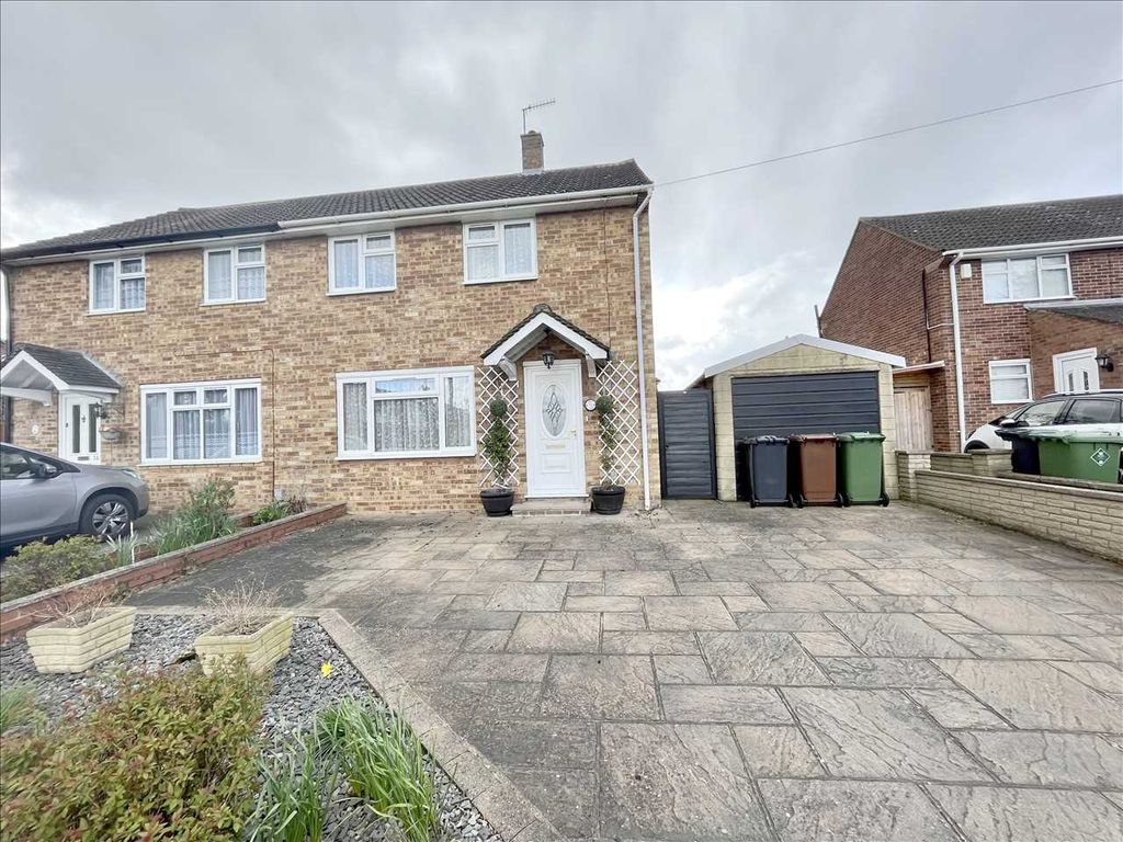 3 bed semidetached house for sale in Pentland Road, Bushey WD23. Zoopla
