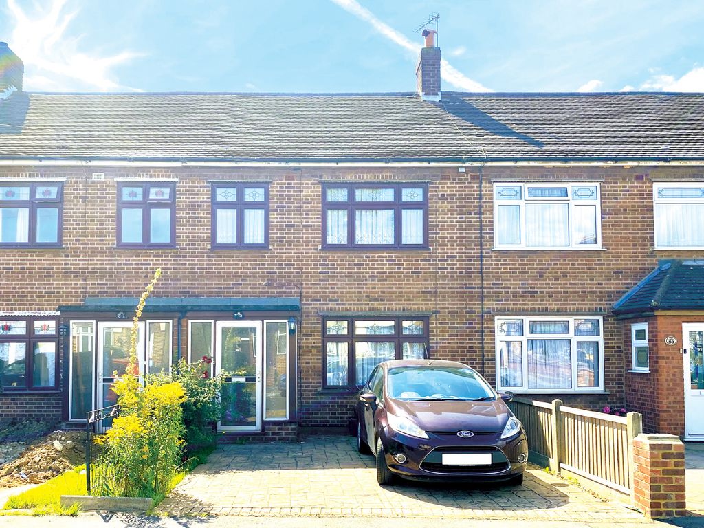 3 bed terraced house for sale in Rothbury Avenue, Rainham RM13, £