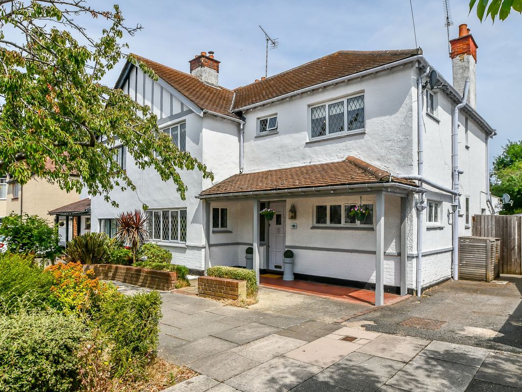 4 bed semidetached house for sale in Woodcote Road, LeighOnSea SS9