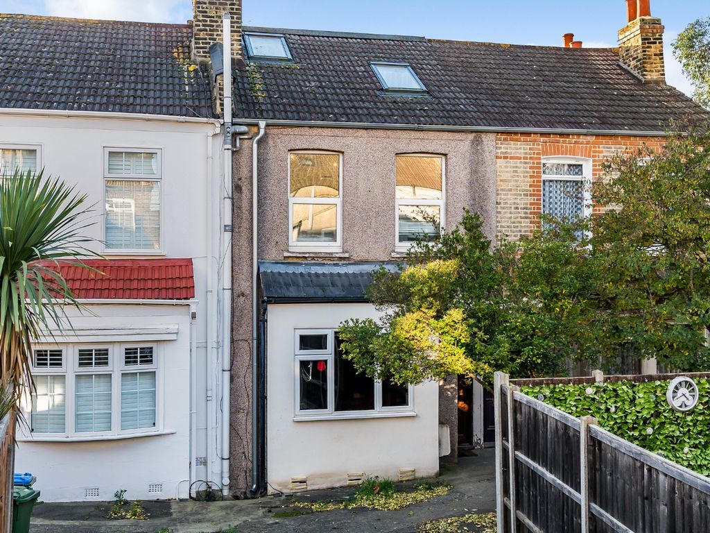 3 bed terraced house for sale in Swingate Lane, London, Greater London
