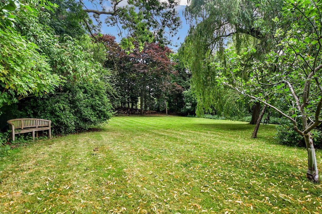 4 bed detached house for sale in Chapel Lane, Chigwell, Essex IG7, £