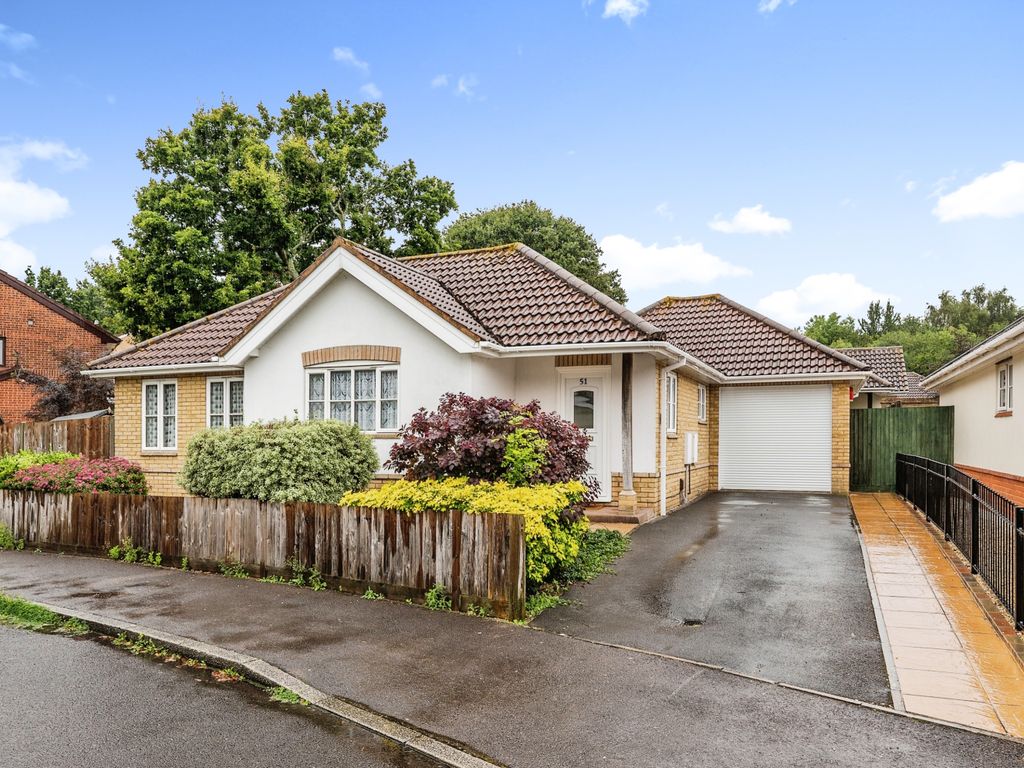 3 bed bungalow for sale in Dickens Dell, Totton, Southampton, Hampshire