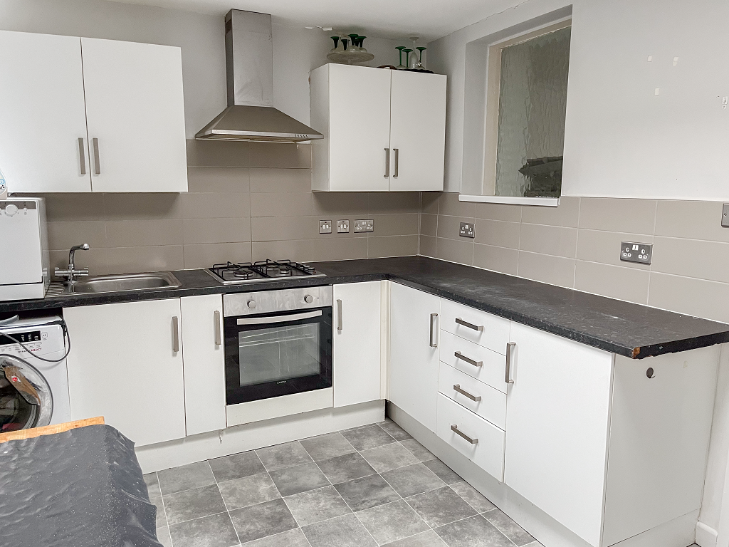 2 bed town house for sale in Cardiff Road, Pontypridd, Mid