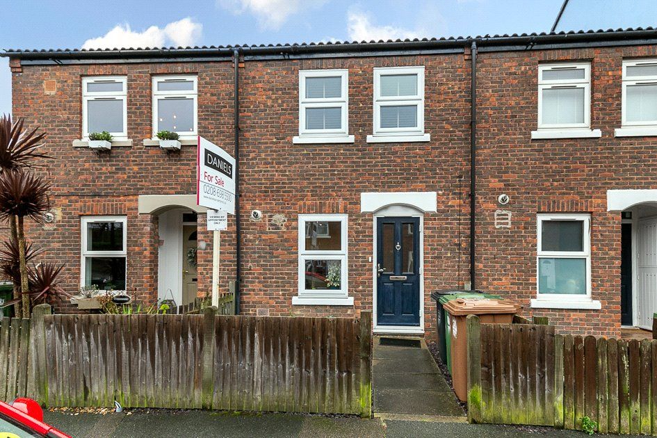 2 bed terraced house for sale in Henry Cooper Way, London SE9, £400,000