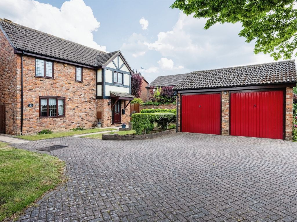3 bed detached house for sale in Woodmere, Luton LU3 Zoopla