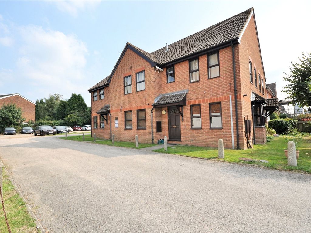 1 bed flat to rent in Lumley Road, Horley RH6 Zoopla