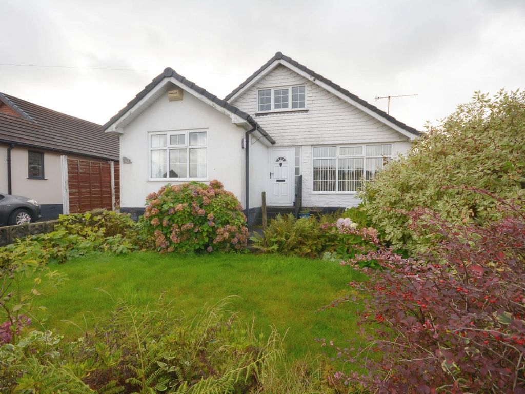 3 bed property to rent in Cotswold Crescent, Bury BL8, £1,200 pcm Zoopla