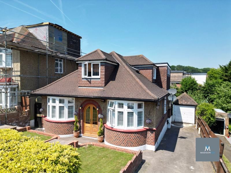 4 bed detached house for sale in Marjorams Avenue, Loughton IG10 Zoopla