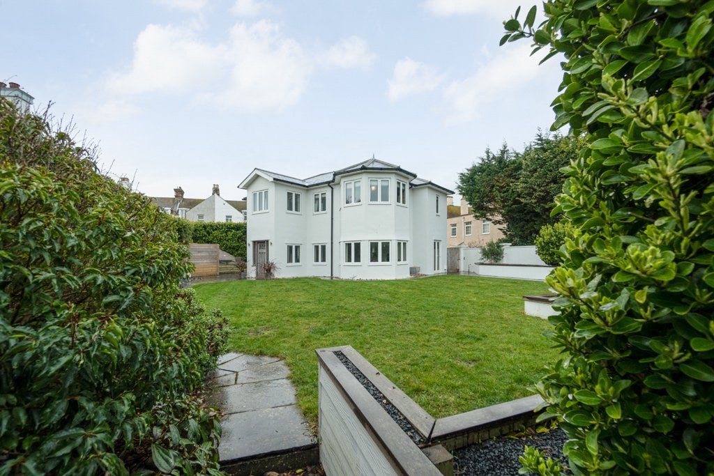 4 bed detached house for sale in Harold Road, Birchington CT7 Zoopla